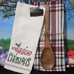 Robert Stanley Christmas Kitchen Towel and Spoon Set - White, Red, and Brown